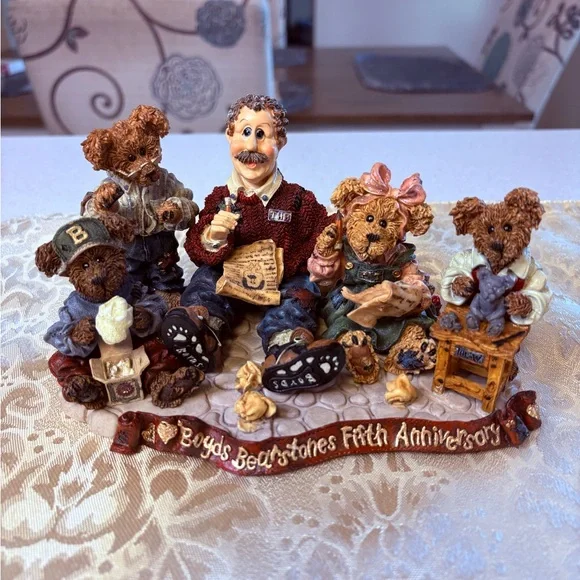 Boyds Bears Fifth Anniversary Figurine with Brown and Tan Accents - Picture 1 of 7